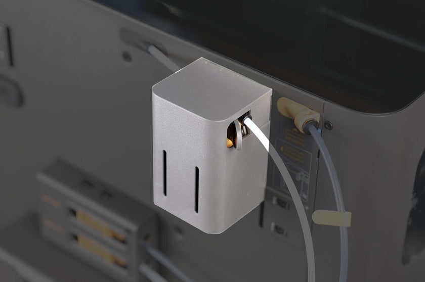 X2D の補助押出機。外部スプールまたは AMS から材料を供給する