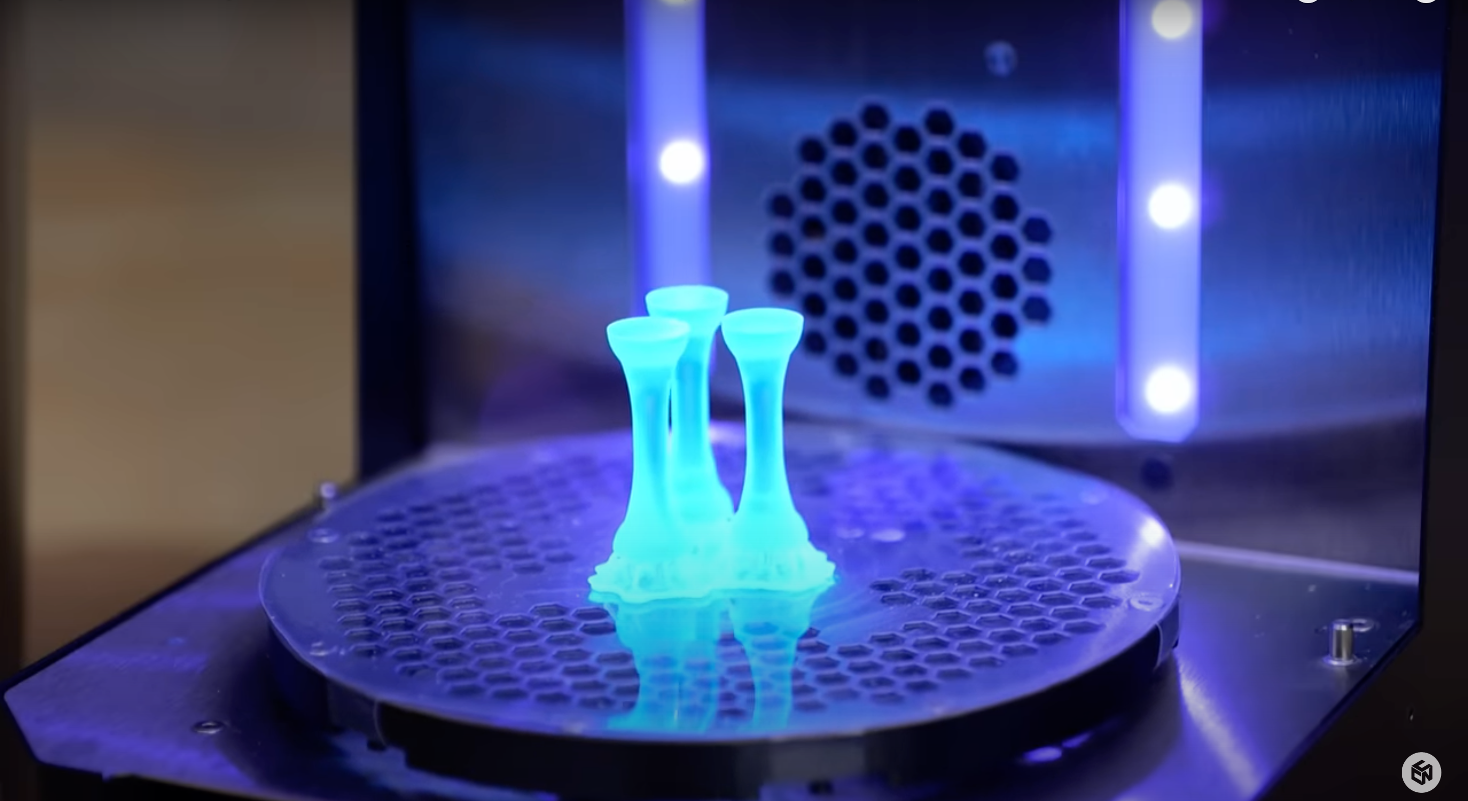 光造形3Dプリントの弱点である「脆さ」を克服する鍵は「熱」にある|精密で、速く、頑丈な、次世代の光造形3Dプリンターへ向かって |3D ...